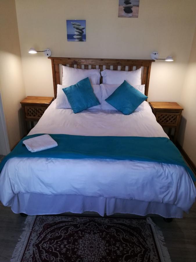 White House Lodge On Main Beaufort West Ngoại thất bức ảnh