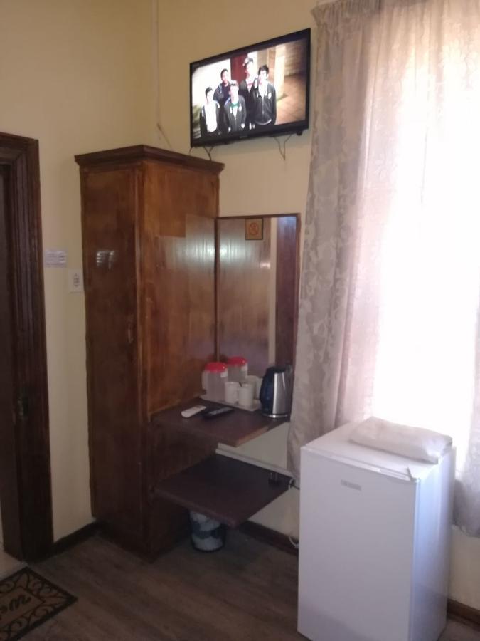 White House Lodge On Main Beaufort West Ngoại thất bức ảnh