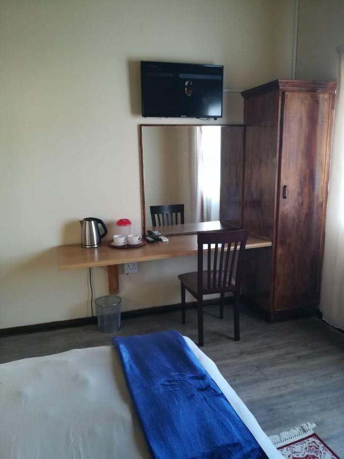 White House Lodge On Main Beaufort West Ngoại thất bức ảnh