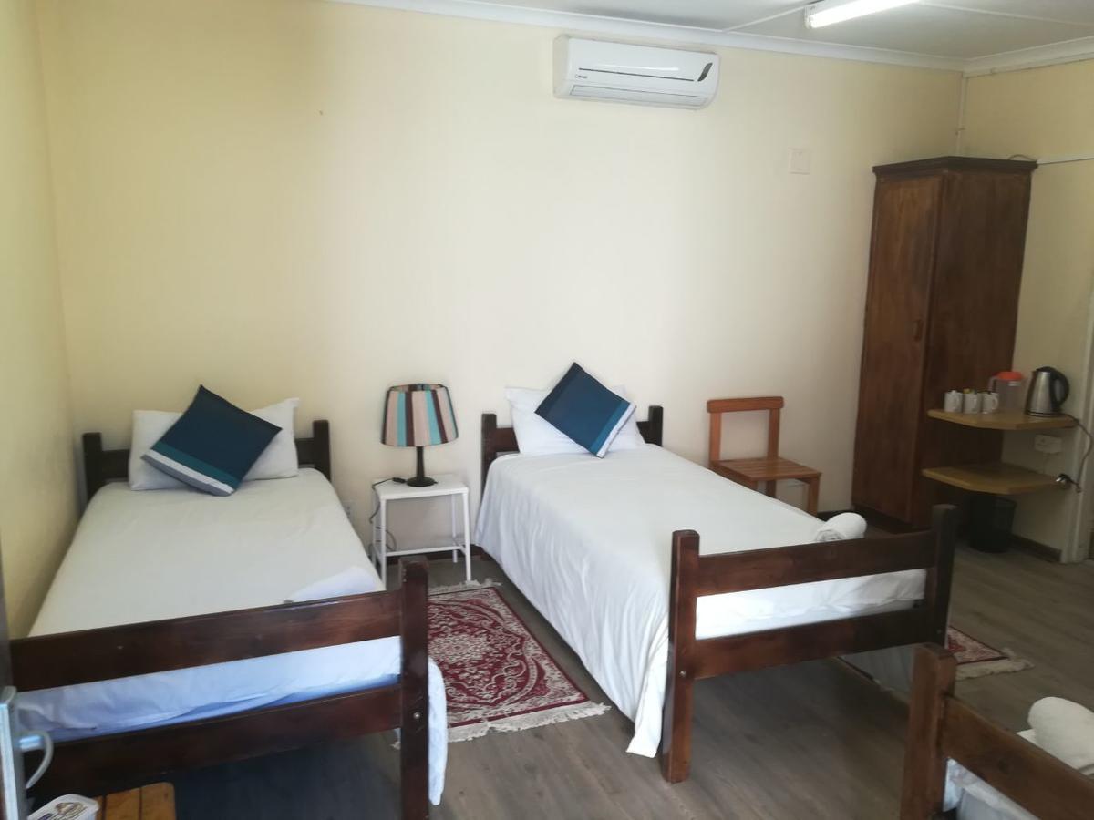 White House Lodge On Main Beaufort West Ngoại thất bức ảnh
