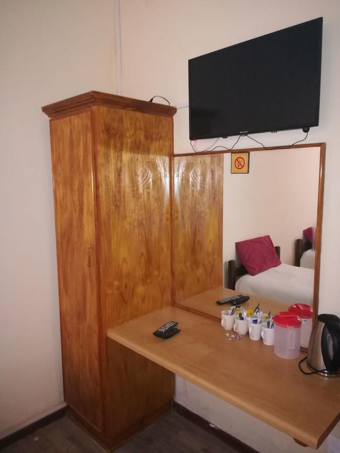 White House Lodge On Main Beaufort West Ngoại thất bức ảnh