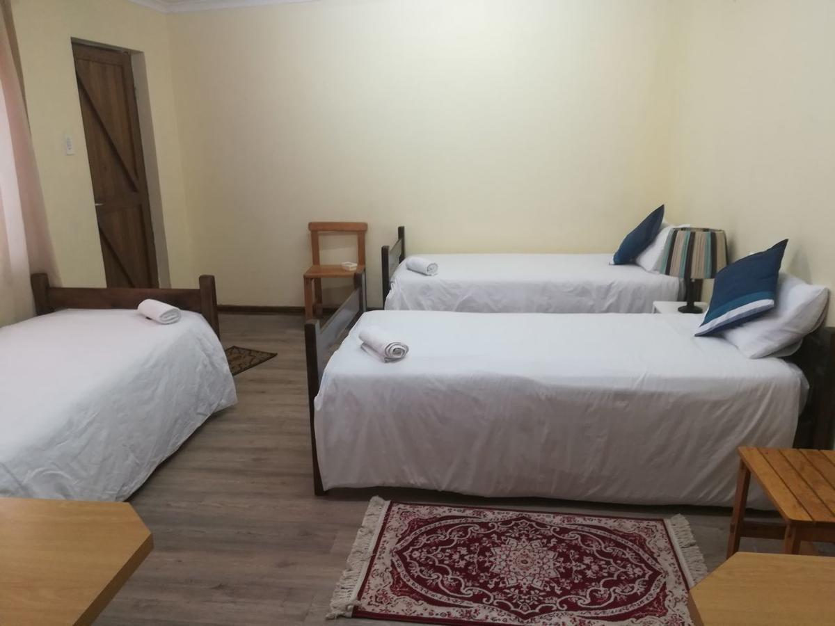 White House Lodge On Main Beaufort West Ngoại thất bức ảnh