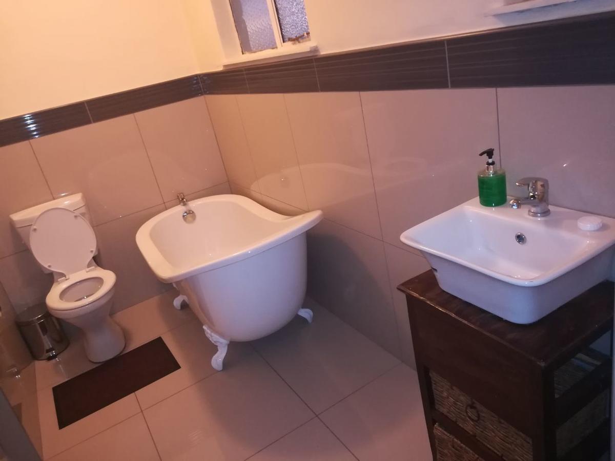 White House Lodge On Main Beaufort West Ngoại thất bức ảnh