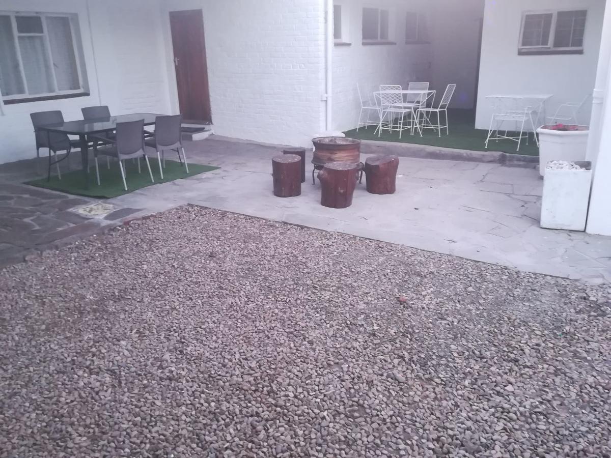 White House Lodge On Main Beaufort West Ngoại thất bức ảnh